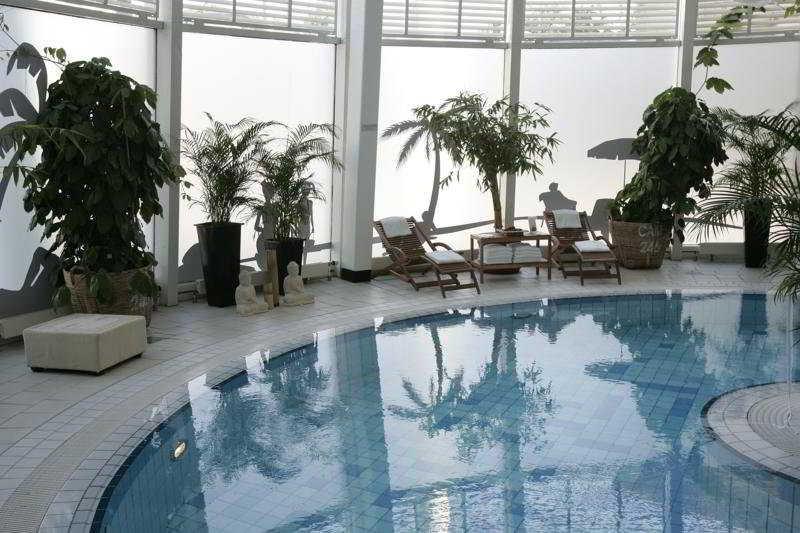 Dorint Kongresshotel Hotel 4*